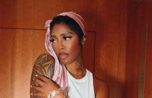 Tiwa Savage Wore the Prettiest Pink Skirt & Had the Cutest Surprise Onstage