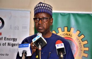 EFCC arrests ex-NNPC chiefs over alleged $7.2b fraud