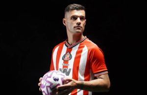 Granit Xhaka completes his move to Sunderland