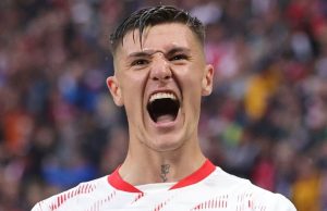 Manchester United set to offer cash plus player for Benjamin Sesko