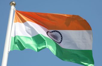 Myanmar clashes force thousands to flee to India