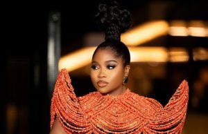 This Coral Beaded Cape on Veekee James Is the Most Extra Thing We’ve Ever Loved