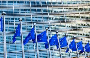 EU sets October for border system rollout, delays ETIAS to 2026