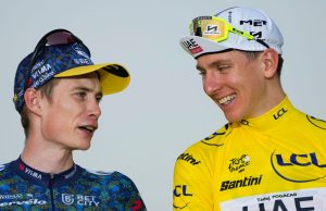 Philipsen wins chaotic first stage to claim yellow jersey