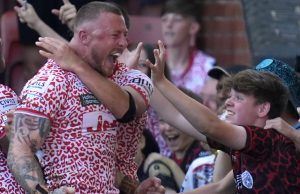Super League: Leaders Hull KR beaten 28-10 at Leigh as Josh Charnley steals show | Rugby Union News