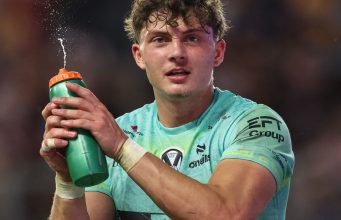 Super League: St Helens in 6-0 win over Leeds as Wigan fight back to beat Huddersfield amid Sir Billy Boston tributes | Rugby League News