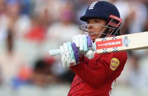 England beat India in final T20 after jittery finish – as it happened