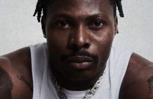 Is Asake’s new blue hair a bold statement or a cry for help?