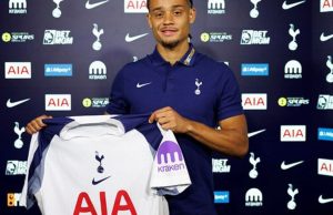 Tottenham Hotspur completes the signing of Xavi Simons