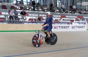Richardson breaks Men Elite 200m Flying Start world record in 8.941 seconds