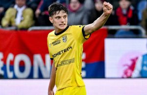 Giovanni Leoni transfer news: Liverpool agree deal to sign Parma defender | Football News