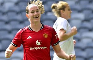Man Utd 4-0 PSV: Elisabeth Terland scores hat-trick as Marc Skinner’s side move closer to Champions League qualifcation | Football News