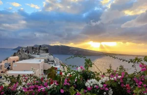 Reasons to Visit Santorini in the Shoulder Season