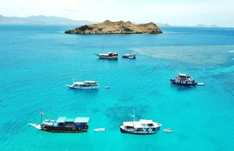 The Complete Guide to Private Yacht Charters in Indonesia