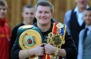 Sporting world pays tribute to boxing legend Hatton