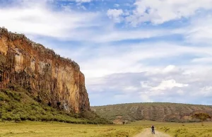What to Expect on a Day Safari in Hell’s Gate National Park