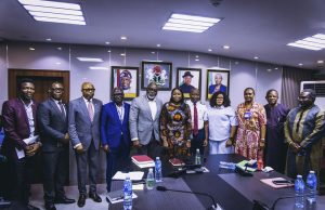 FAAN, United Nigeria Airlines meet over bird strikes, airport safety